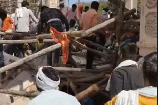 परभणी के यशवाड़ी देवस्थान में बड़ा हादसा, सभामंडप की छत गिरी; कई श्रद्धालुओं के दबे होने की आशंका